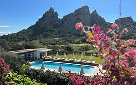 Les Chalets De La Residence A Santa Trinita